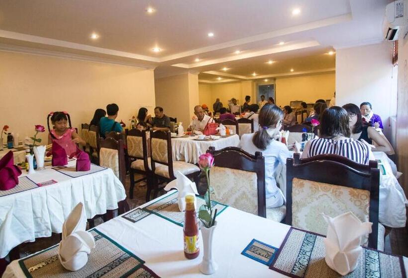 فندق Good Luck Day