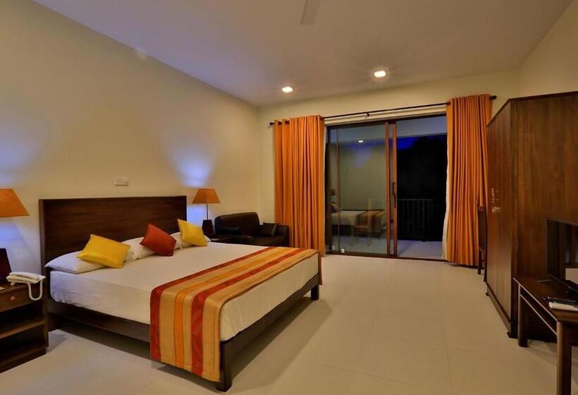 Отель Grand & Gangula