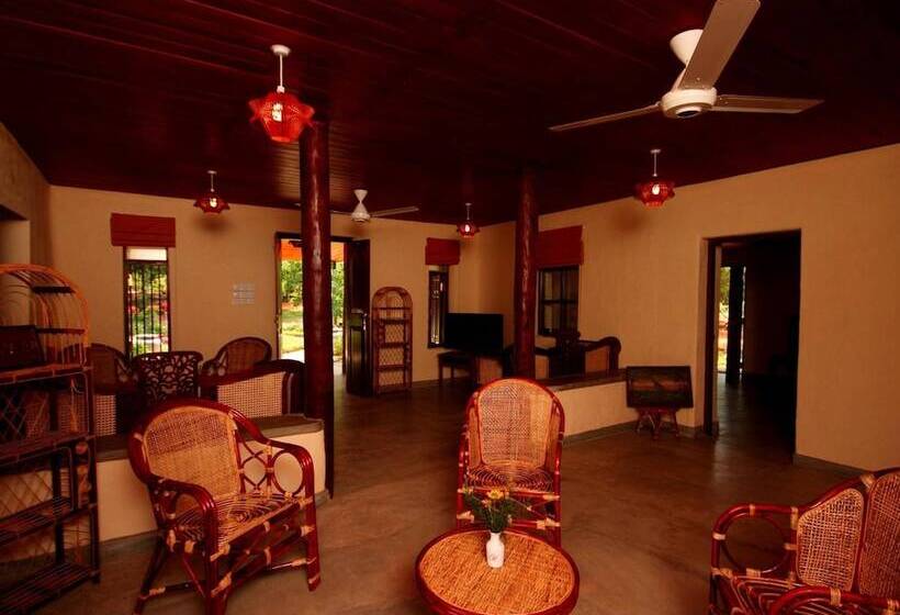 Отель Grand & Gangula