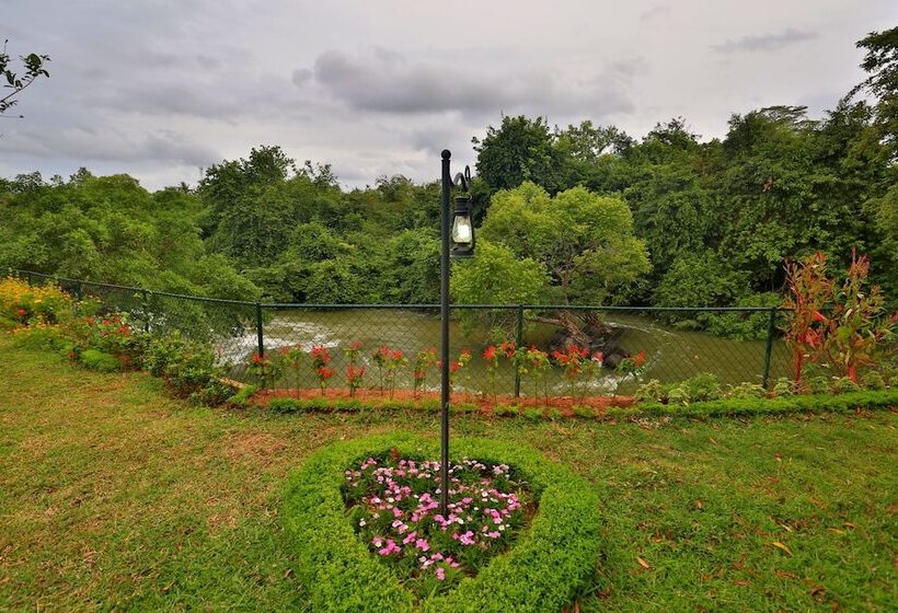 Отель Grand & Gangula