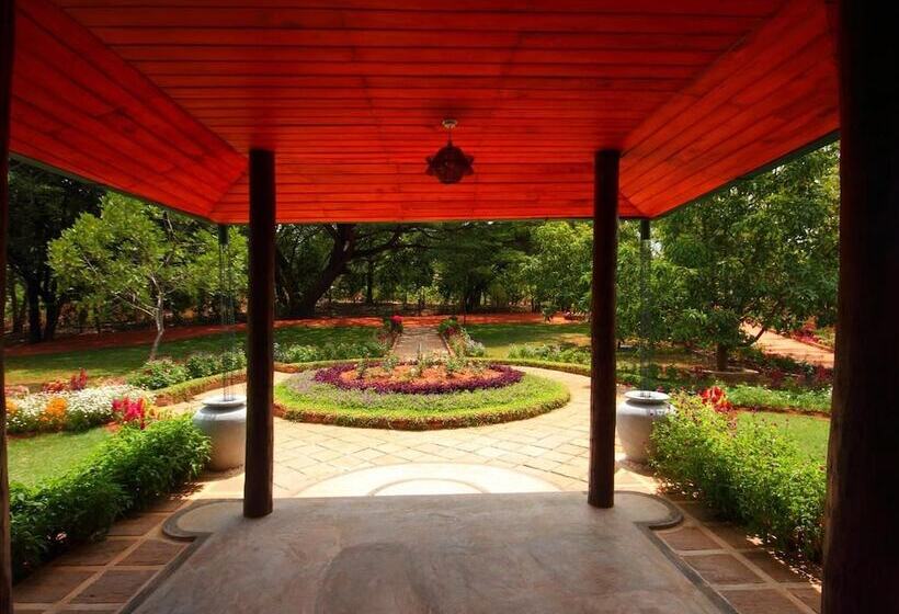 Отель Grand & Gangula