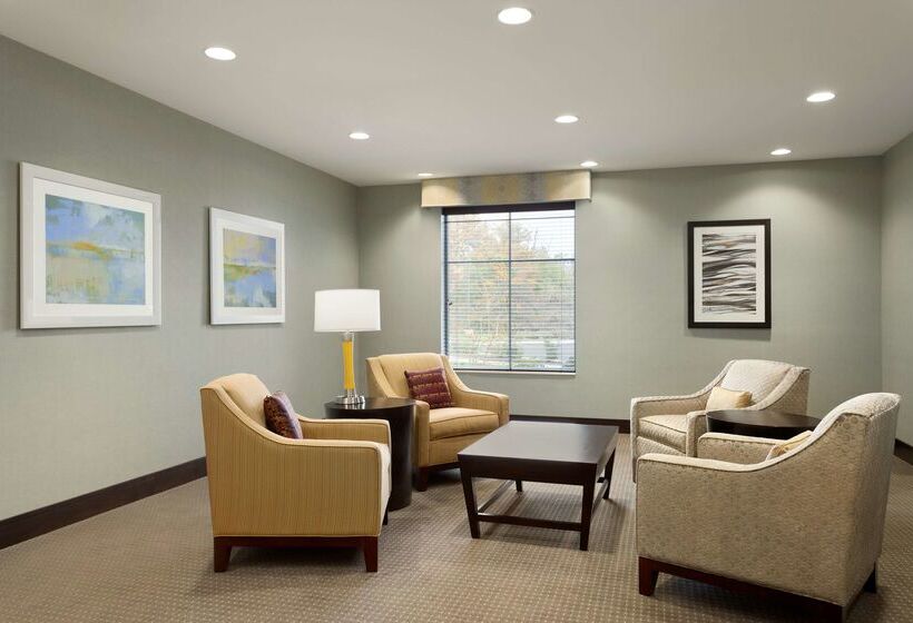 فندق Homewood Suites By Hilton Frederick