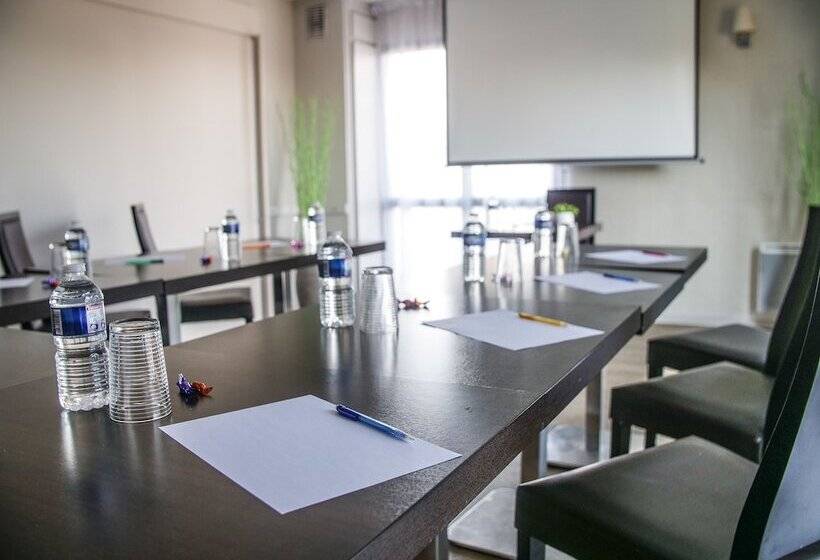 בית מלון כפרי Hôtel Inn Design Resto Novo Alençon