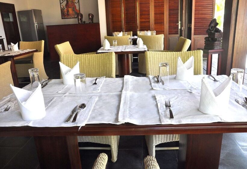 Отель Kanan Beach Resort