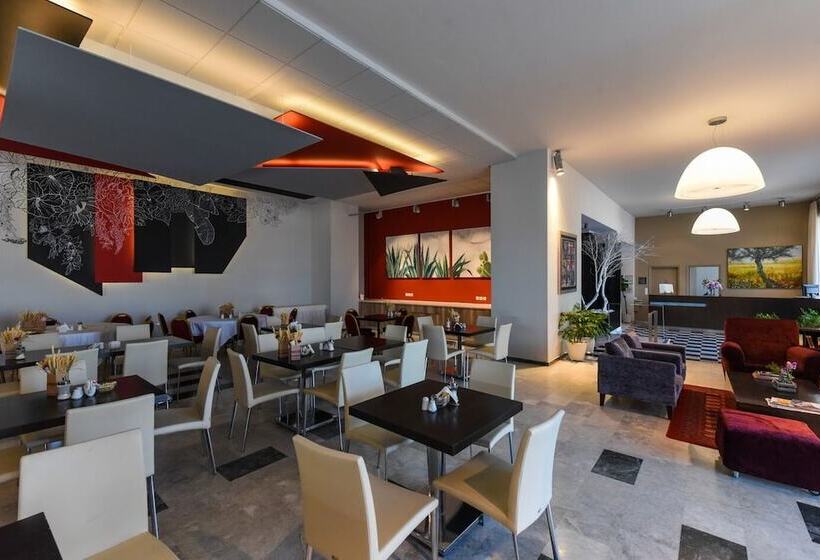 בית מלון כפרי Kleopatra Inn