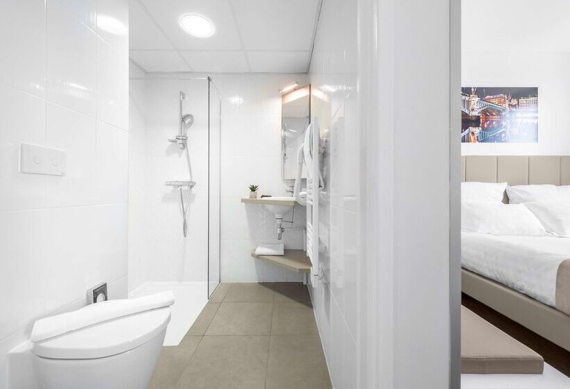 酒店 Kyriad Lyon Est Stadium Eurexpo Meyzieu