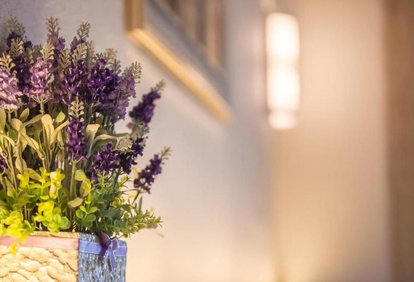 فندق Lavender Inn Permas Jaya