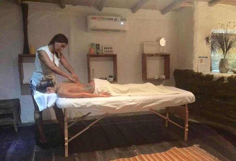 Me Hotel & Villas   Montañita Estates