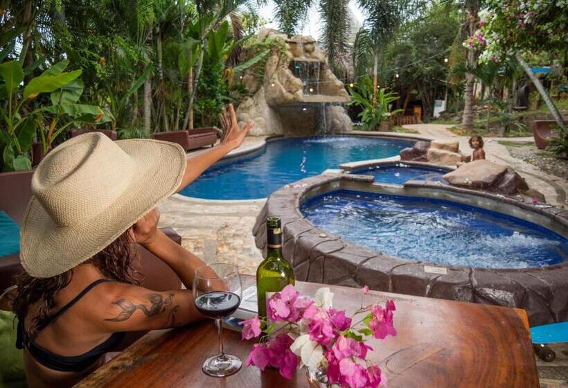 Me Hotel & Villas   Montañita Estates