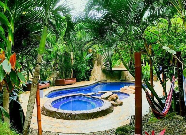 Me Hotel & Villas   Montañita Estates