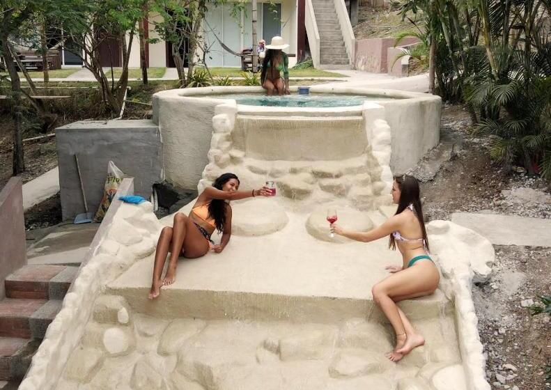 Me Hotel & Villas   Montañita Estates