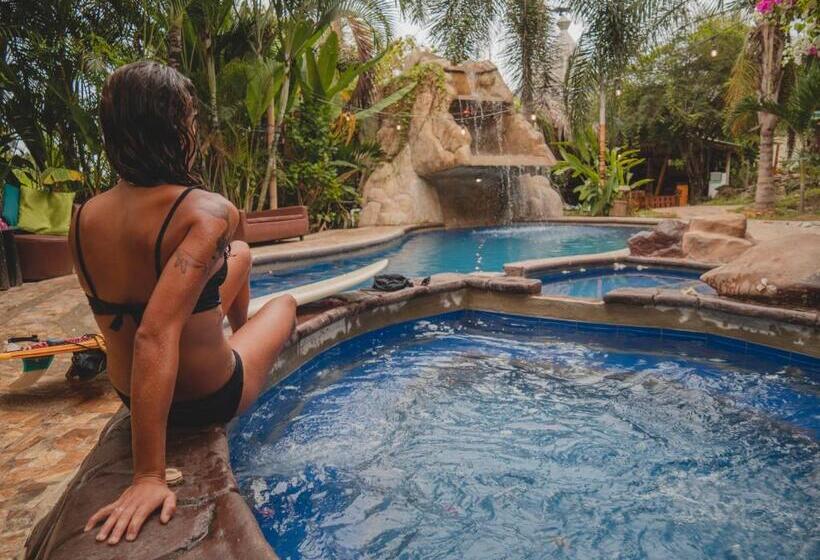 Me Hotel & Villas   Montañita Estates