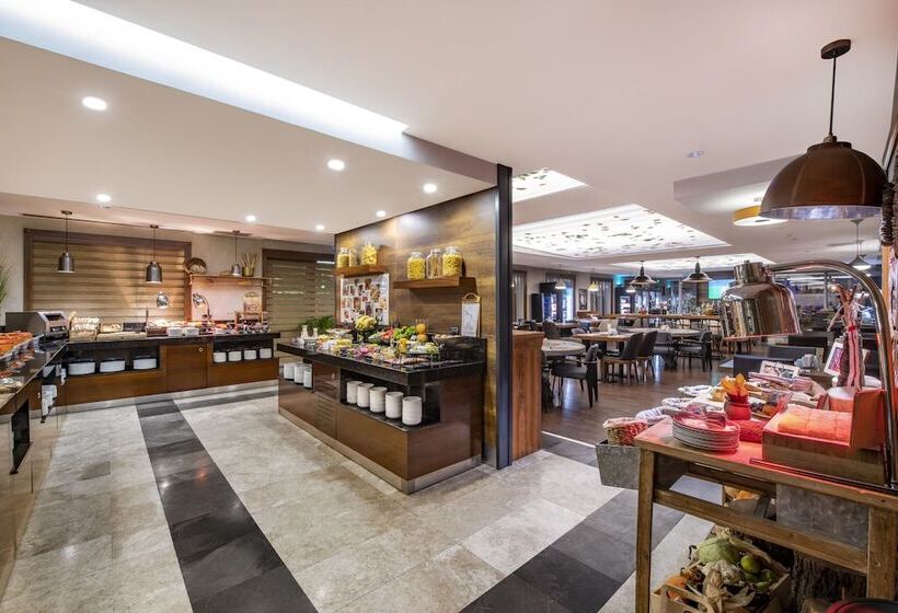 هتل Mercure Tbilisi Old Town