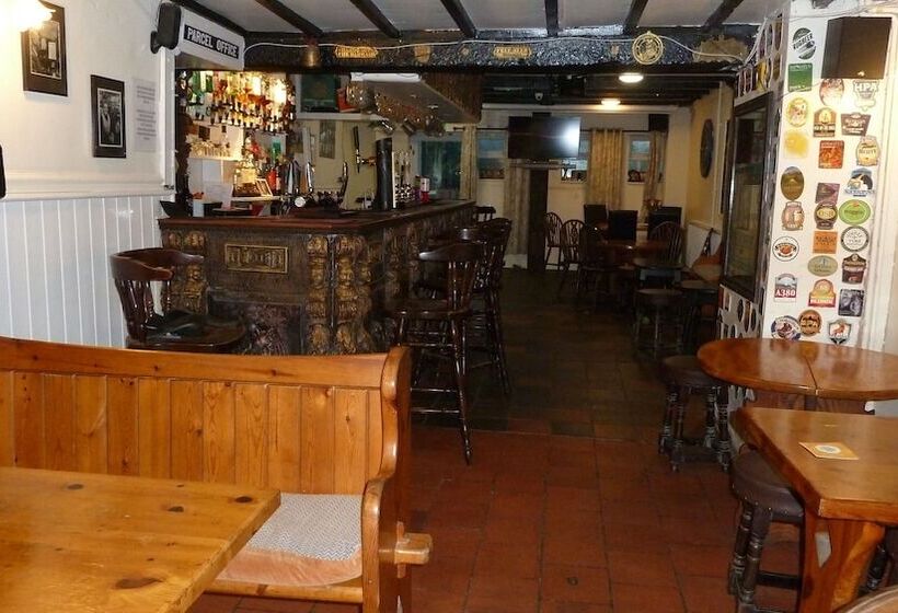 ホテル Mid Wales Inn