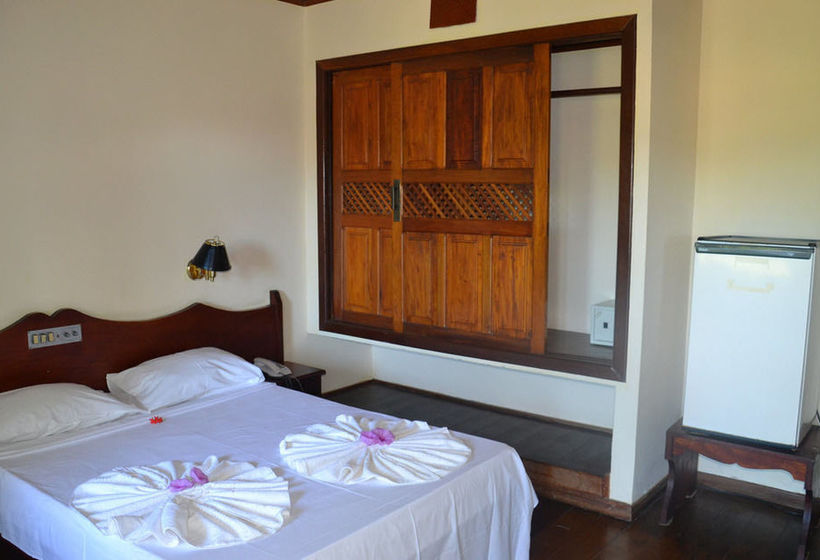 Отель Oasis Praia