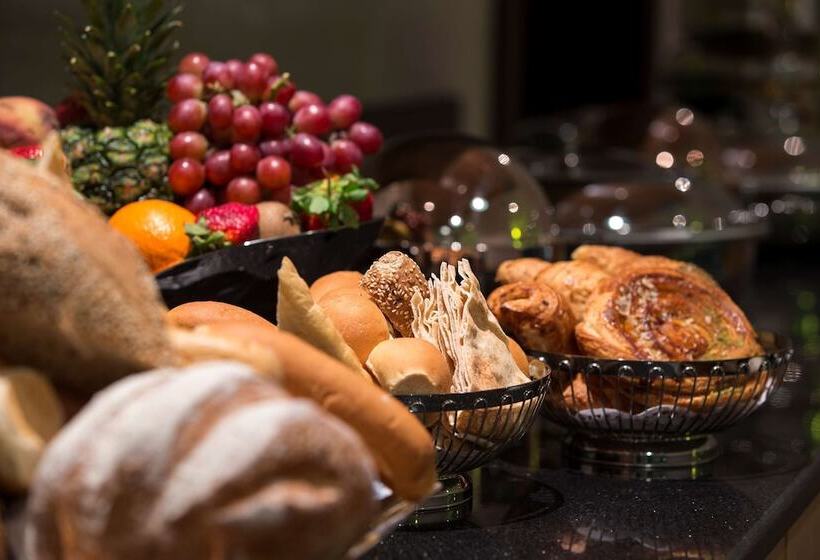 هتل Park Inn By Radisson Dammam