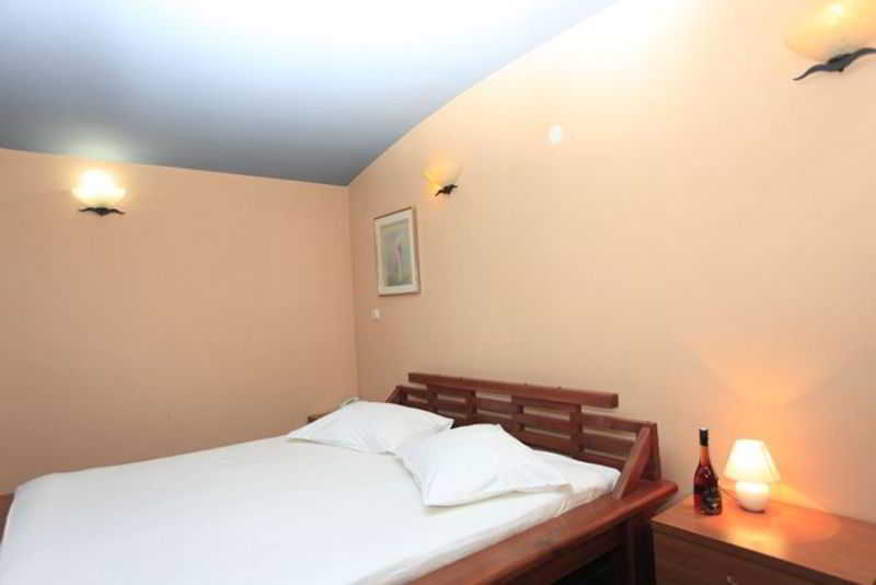 Отель Pasha Garni