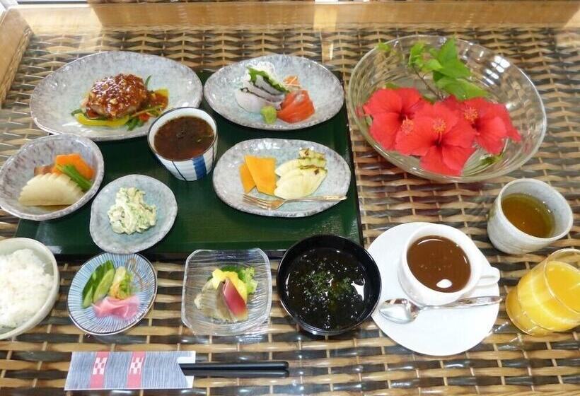 בית מלון כפרי Peace Island Taketomijima