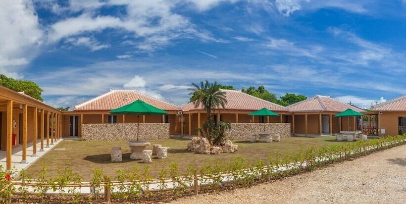 בית מלון כפרי Peace Island Taketomijima