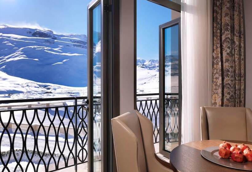 هتل Pik Palace, Shahdag, Autograph Collection