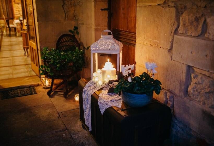 هتل Posada La Cotía