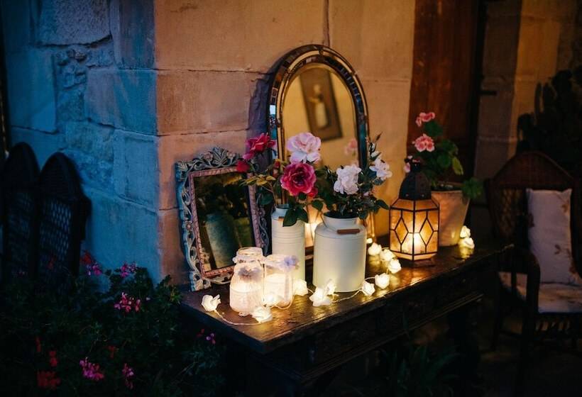 هتل Posada La Cotía