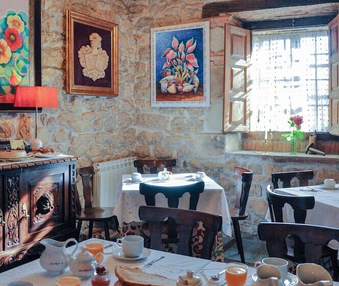 هتل Posada La Cotía