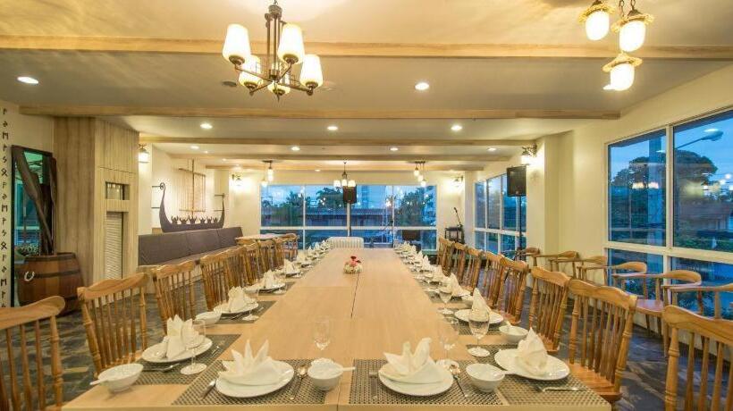 호텔 Prachuap Grand