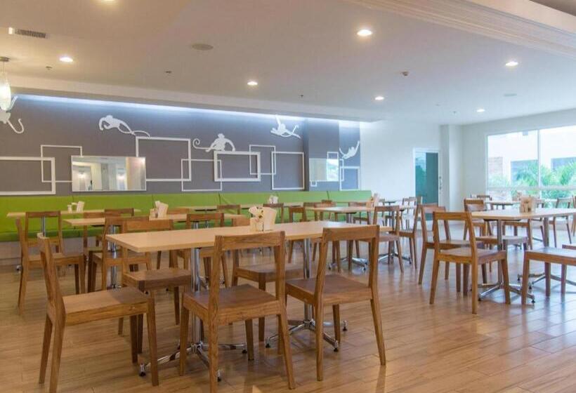 호텔 Prachuap Grand