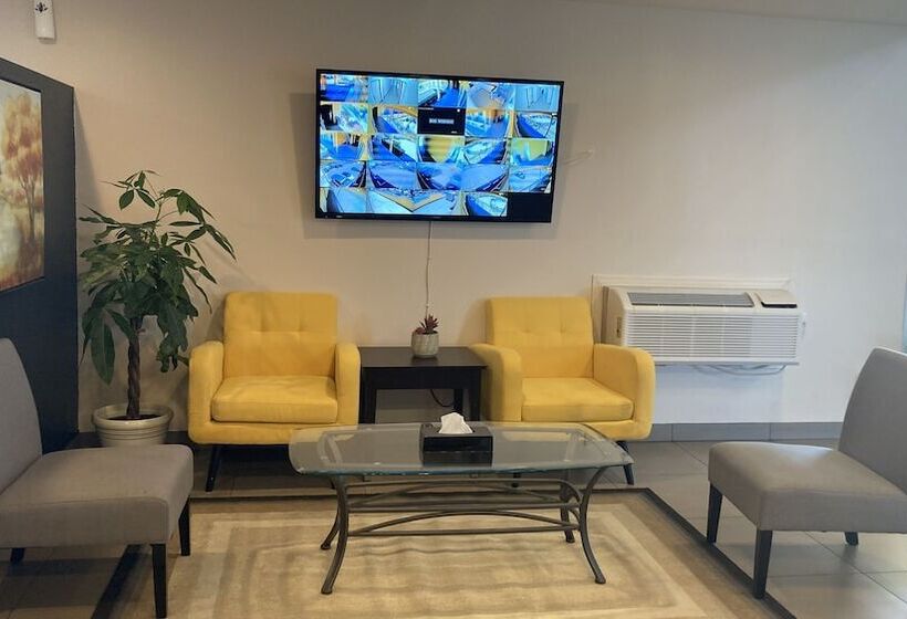 فندق Quality Inn & Suites Near Downtown Bakersfield