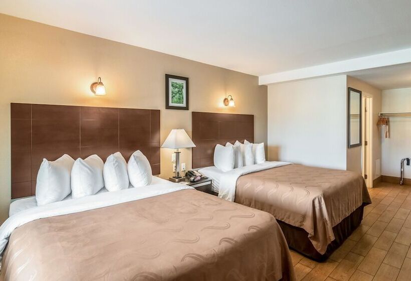 فندق Quality Inn & Suites Near Downtown Bakersfield