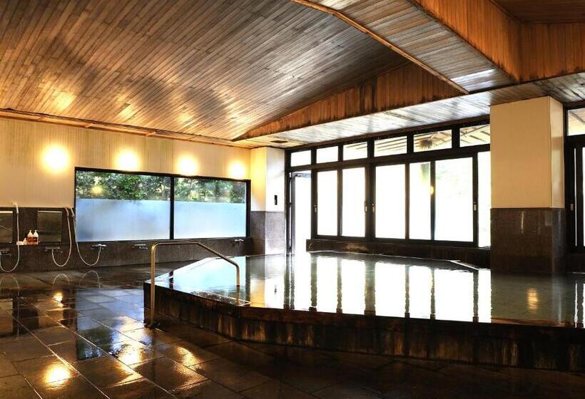 فندق Shiobara Onsen Yashio Lodge
