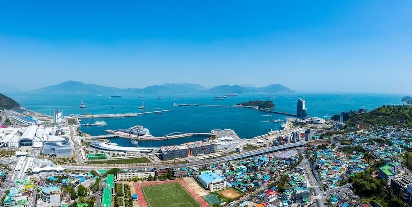 בית מלון כפרי Sono Calm Yeosu