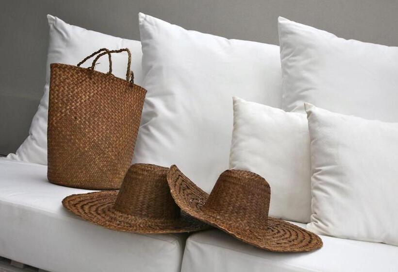 בית מלון כפרי The Lombok Lodge Suites & Private Villas