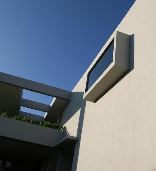 בית מלון כפרי The Lombok Lodge Suites & Private Villas