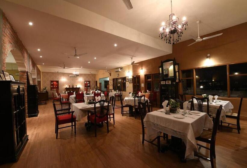 فندق Welcomheritage Judges Court