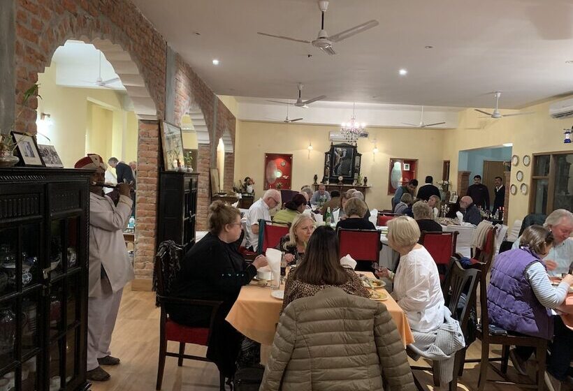 فندق Welcomheritage Judges Court