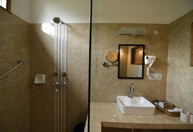 فندق Welcomheritage Judges Court