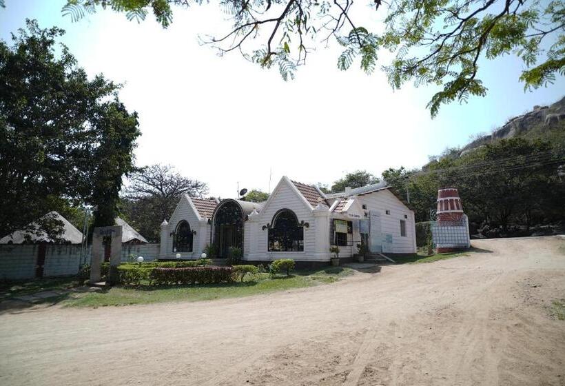 Kishkinda Heritage Resort