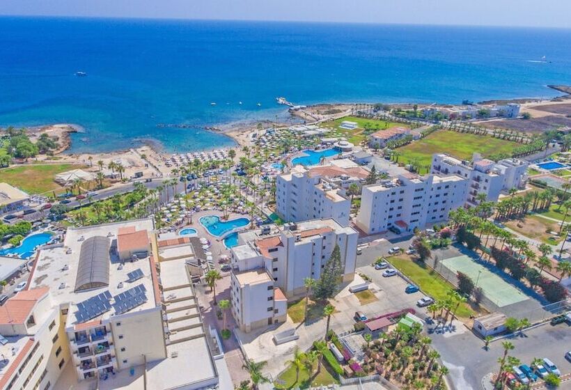 Marlita Beach Hotel Apartments