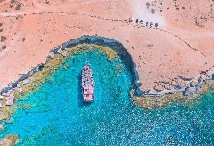 Marlita Beach Hotel Apartments