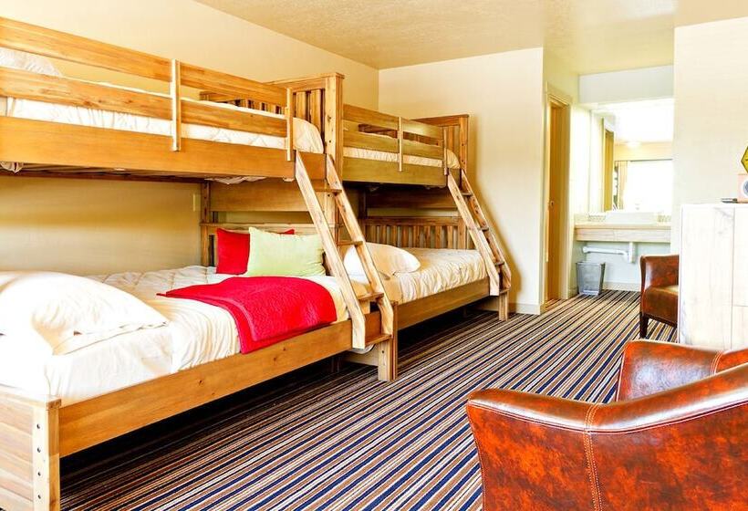 מוטל Blue Lakes Inn & Extended Stay