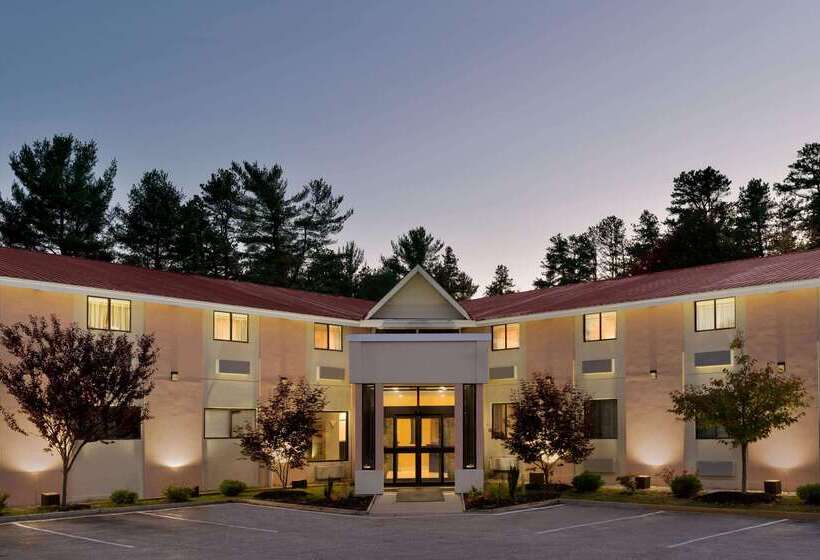 فندق على الطريق Days Inn By Wyndham Tamworth