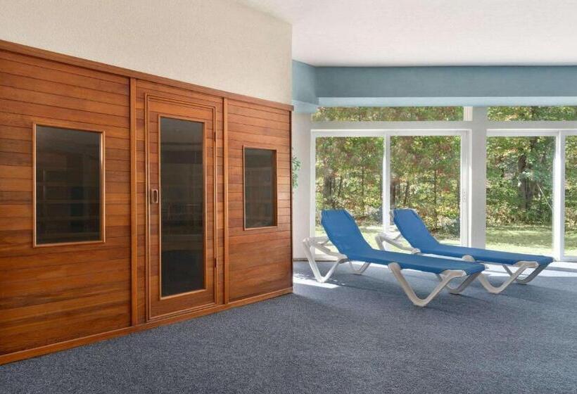 فندق على الطريق Days Inn By Wyndham Tamworth