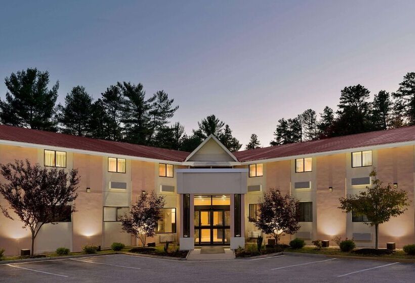 فندق على الطريق Days Inn By Wyndham Tamworth