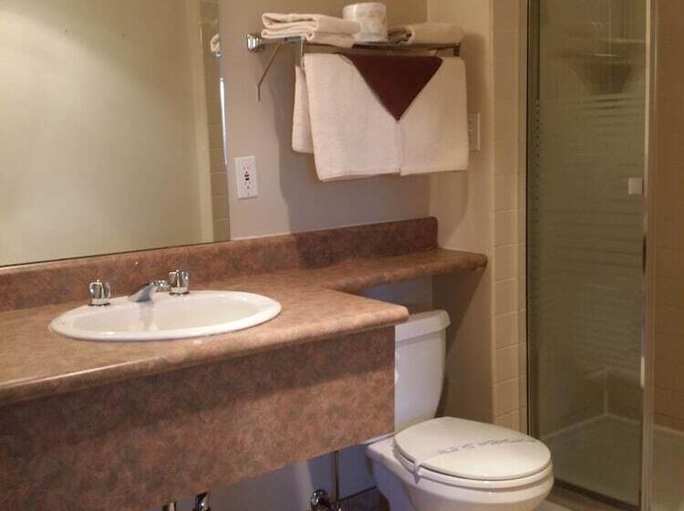 فندق على الطريق Tamarack Motor Inn