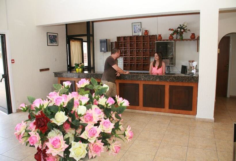 New York Plaza Apartments