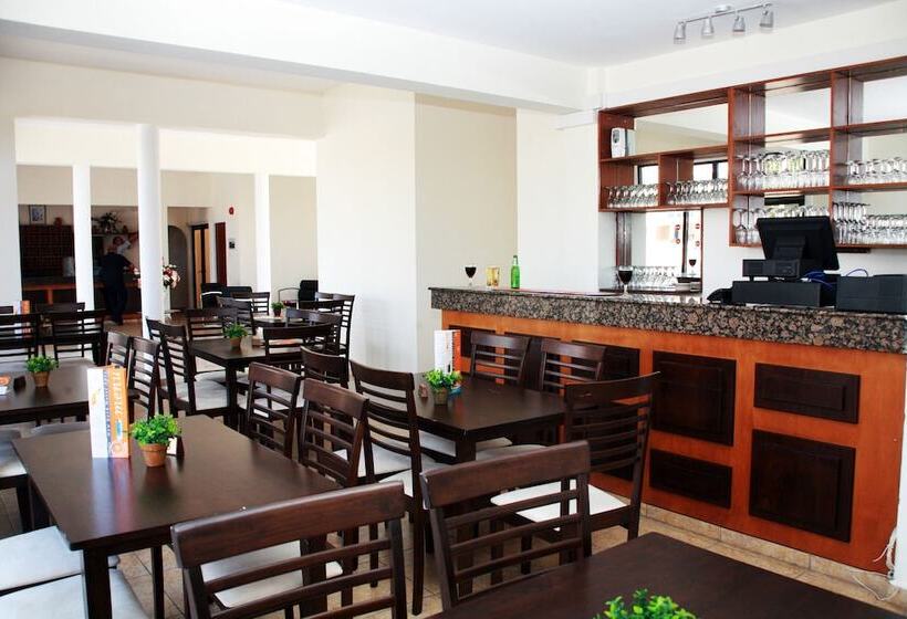 New York Plaza Apartments