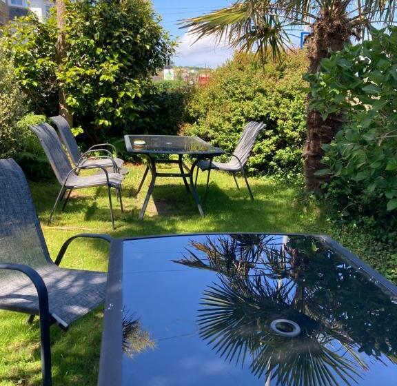 펜션 Beechwood House