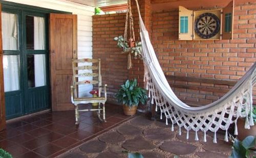 ペンション Guayra Guest House